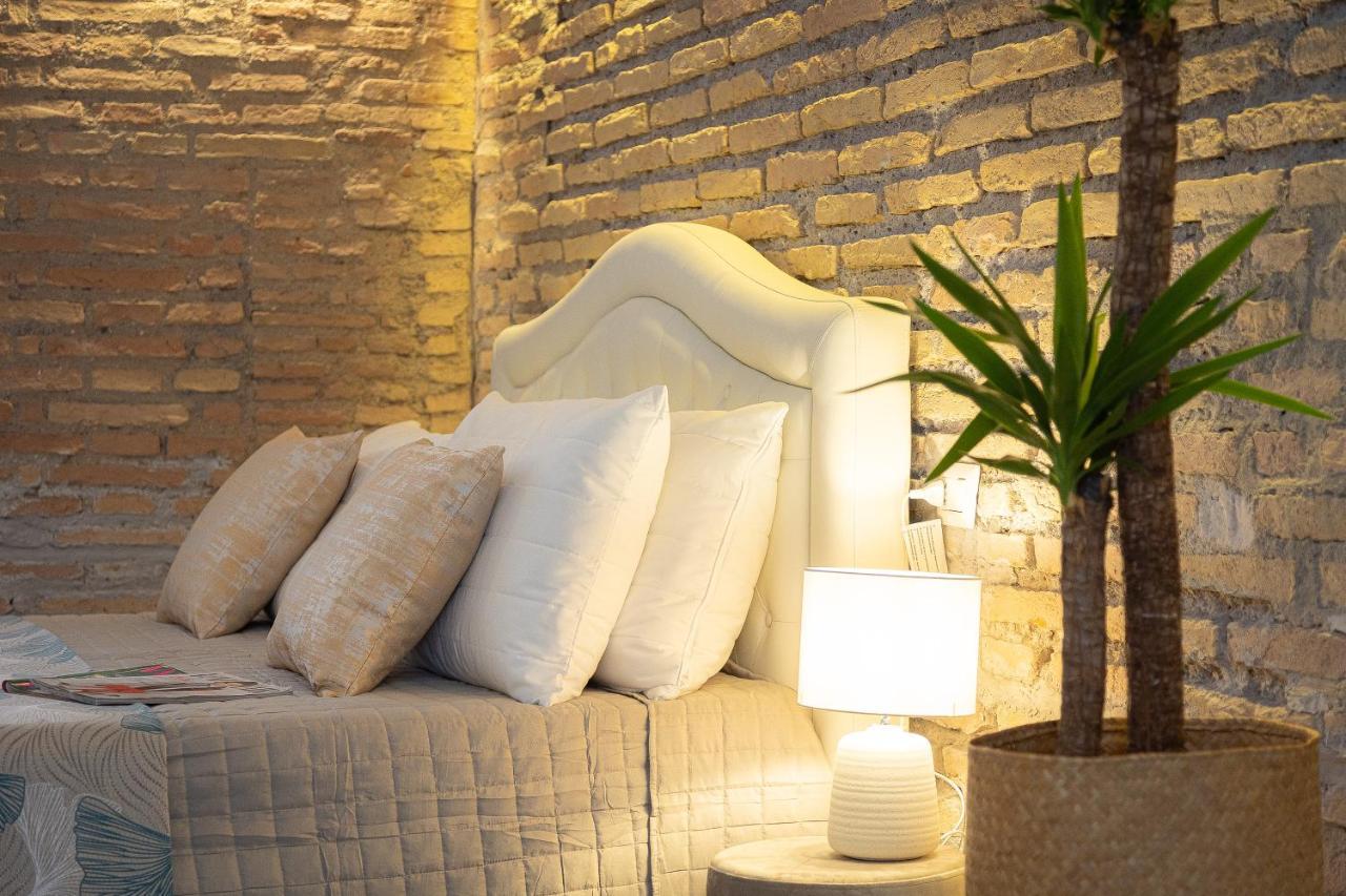 Casa Vinia, Rome